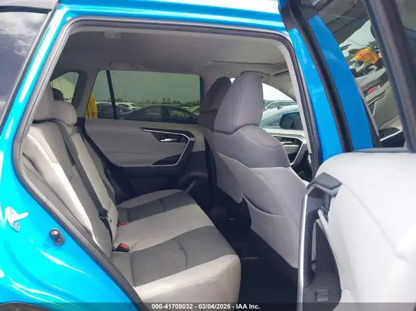 2T3W1RFV3MW164777 2021 TOYOTA RAV 4 - Image 8