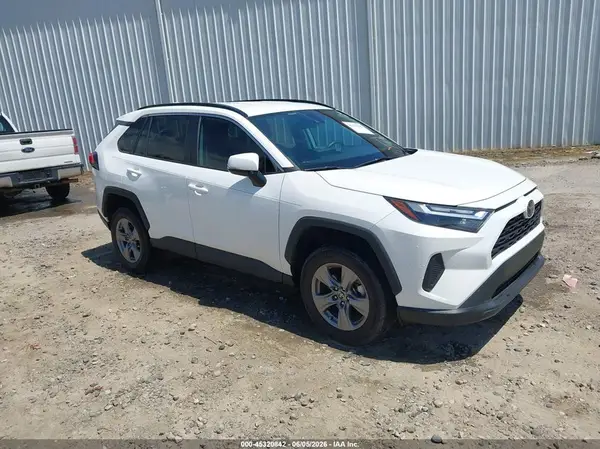 2T3W1RFV3NC177855 2022 TOYOTA RAV 4 - Image 1