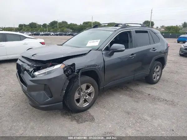 2T3W1RFV3NC209767 2022 TOYOTA RAV 4 - Image 2