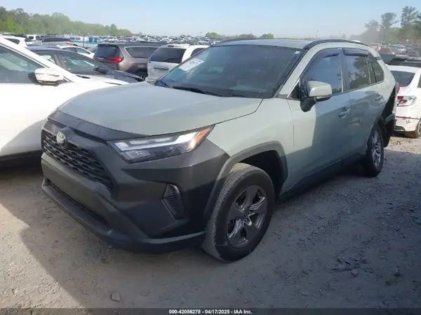 2T3W1RFV3NW203501 2022 TOYOTA RAV 4 - Image 2