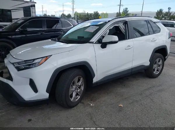 2T3W1RFV3NW220752 2022 TOYOTA RAV 4 - Image 2