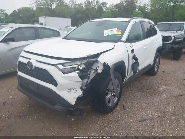 2T3W1RFV3PW266651 2023 TOYOTA RAV 4 - Image 2