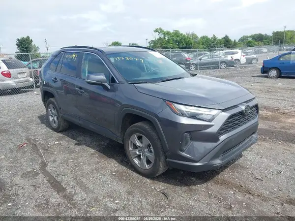 2T3W1RFV3RW334434 2024 TOYOTA RAV 4 - Image 1