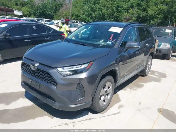 2T3W1RFV3SC321092 2025 TOYOTA RAV 4 - Image 2
