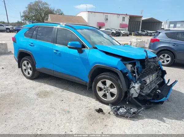 2T3W1RFV4KW040000 2019 TOYOTA RAV 4 - Image 1