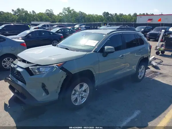 2T3W1RFV4KW057153 2019 TOYOTA RAV 4 - Image 2