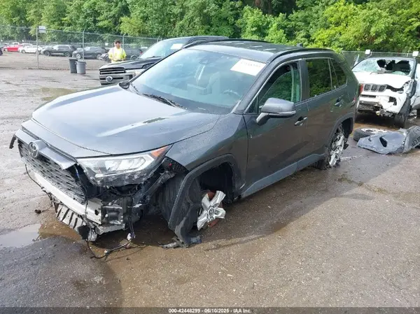 2T3W1RFV4LC040257 2020 TOYOTA RAV 4 - Image 2