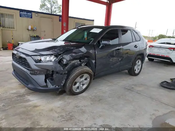 2T3W1RFV4LC072240 2020 TOYOTA RAV 4 - Image 2