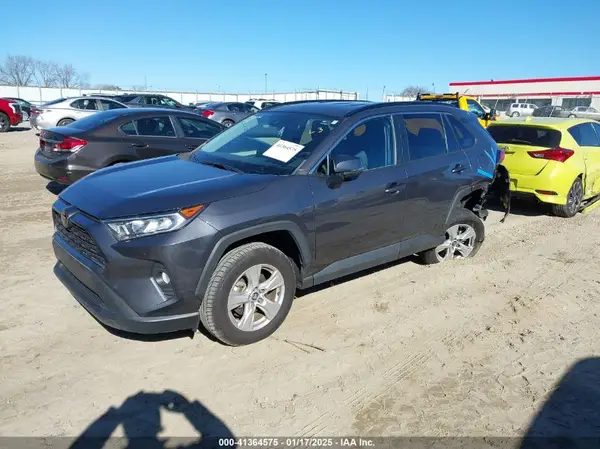 2T3W1RFV4LW093992 2020 TOYOTA RAV 4 - Image 2