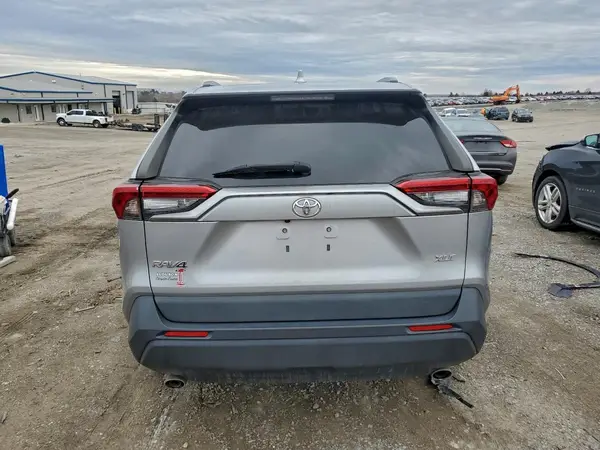 2021 TOYOTA RAV 4 auction photo 6