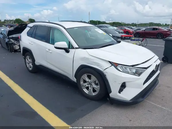 2T3W1RFV4MC140859 2021 TOYOTA RAV 4 - Image 1