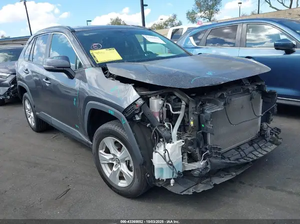 2T3W1RFV4MW104488 2021 TOYOTA RAV 4 - Image 1