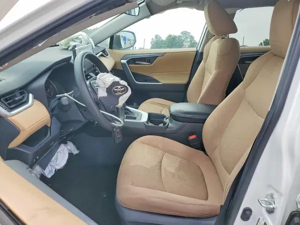 2021 TOYOTA RAV 4 auction photo 7