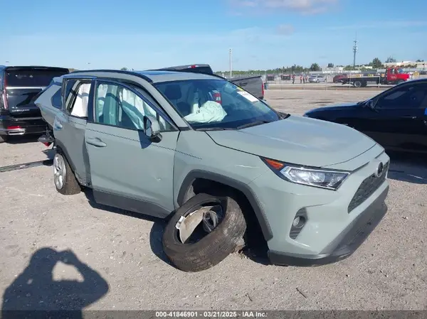 2T3W1RFV4MW136969 2021 TOYOTA RAV 4 - Image 1