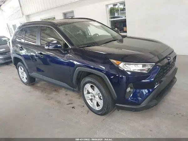 2T3W1RFV4MW153450 2021 TOYOTA RAV 4 - Image 1
