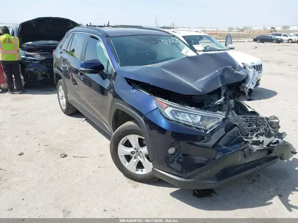 2T3W1RFV4MW183306 2021 TOYOTA RAV 4 - Image 1