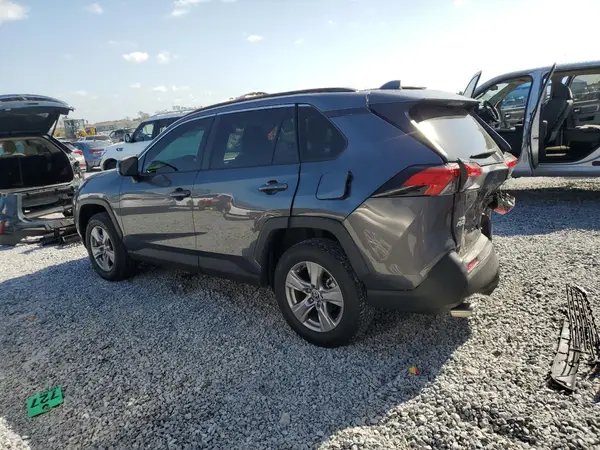 2T3W1RFV4NC208353 2022 TOYOTA RAV 4 - Image 2