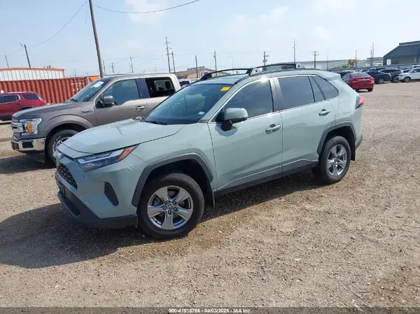 2T3W1RFV4NW185624 2022 TOYOTA RAV 4 - Image 2