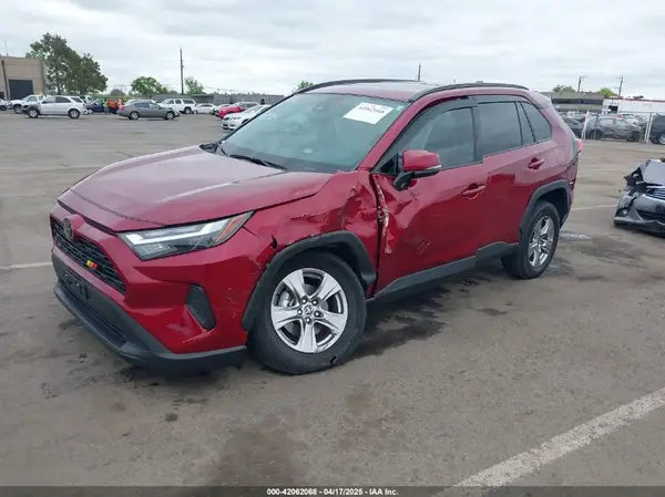 2T3W1RFV4NW213129 2022 TOYOTA RAV 4 - Image 2