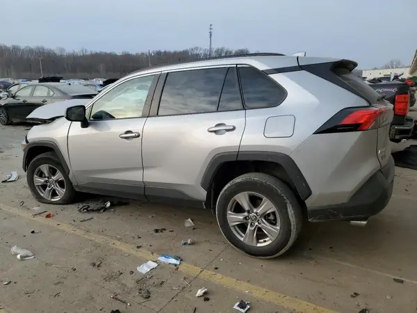 2T3W1RFV4NW225670 2022 TOYOTA RAV 4 - Image 2