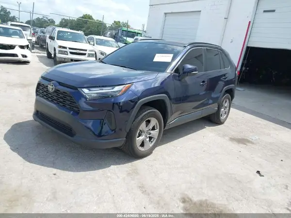 2T3W1RFV4NW226334 2022 TOYOTA RAV 4 - Image 2