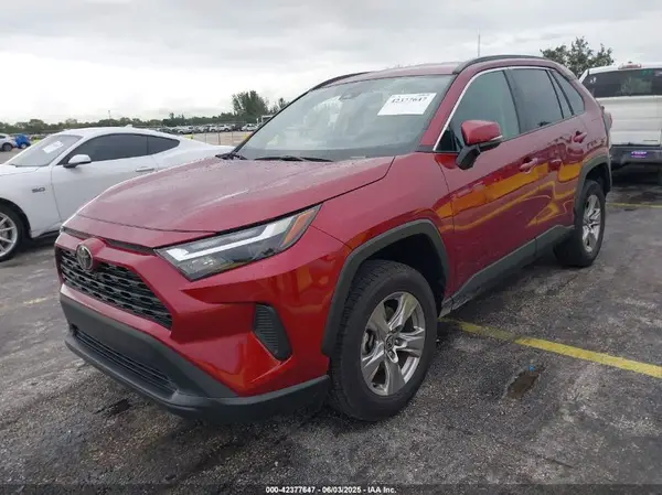 2T3W1RFV4PW267615 2023 TOYOTA RAV 4 - Image 2