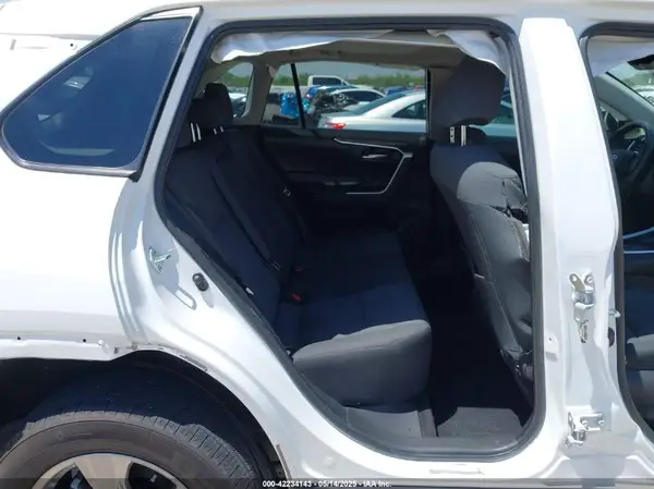 2T3W1RFV4RW312779 2024 TOYOTA RAV 4 - Image 8