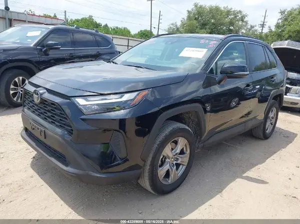 2T3W1RFV4RW320834 2024 TOYOTA RAV 4 - Image 2