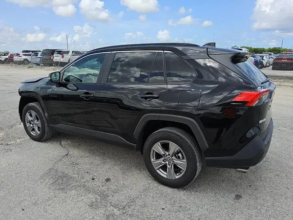 2T3W1RFV4SC307105 2025 TOYOTA RAV 4 - Image 2