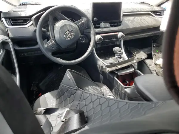 2T3W1RFV4SW376777 2025 TOYOTA RAV 4 - Image 8