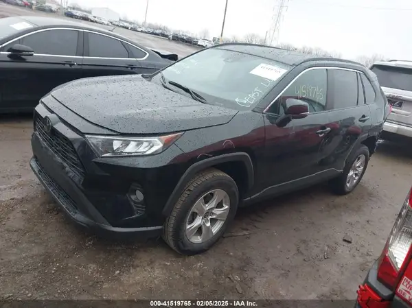 2T3W1RFV5MC139686 2021 TOYOTA RAV 4 - Image 2