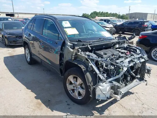 2T3W1RFV5MW112857 2021 TOYOTA RAV 4 - Image 1