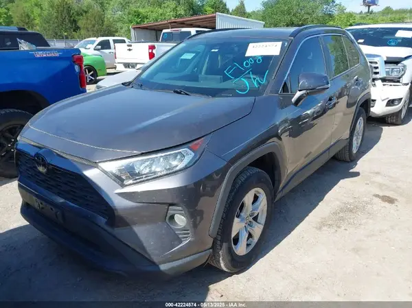2T3W1RFV5MW160228 2021 TOYOTA RAV 4 - Image 2