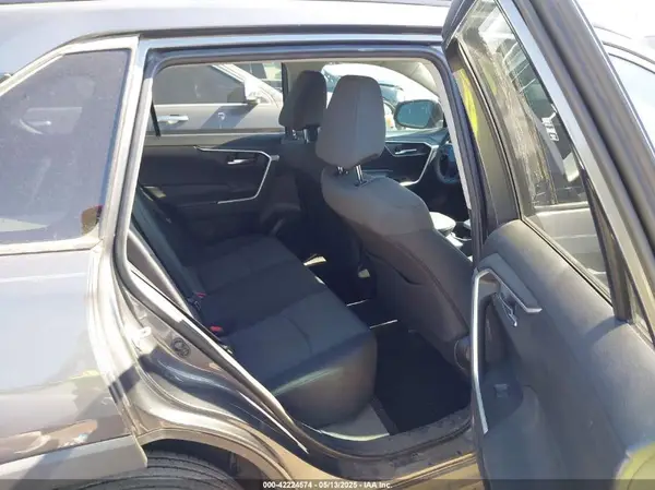 2T3W1RFV5MW160228 2021 TOYOTA RAV 4 - Image 8