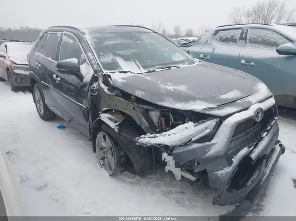 2T3W1RFV5NC200858 2022 TOYOTA RAV 4 - Image 1