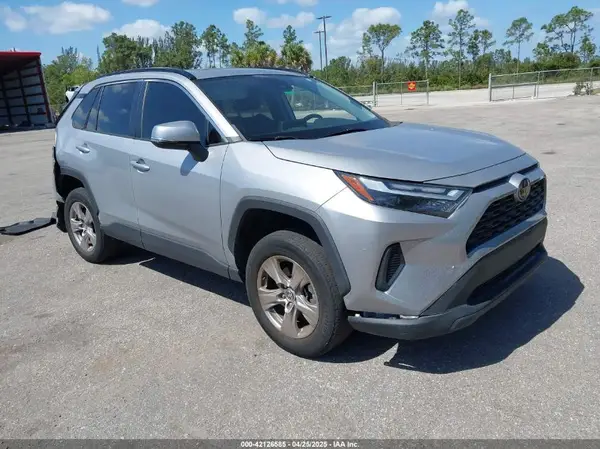 2T3W1RFV5NW214323 2022 TOYOTA RAV 4 - Image 1