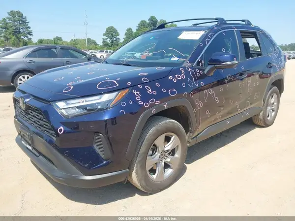 2T3W1RFV5NW218663 2022 TOYOTA RAV 4 - Image 2