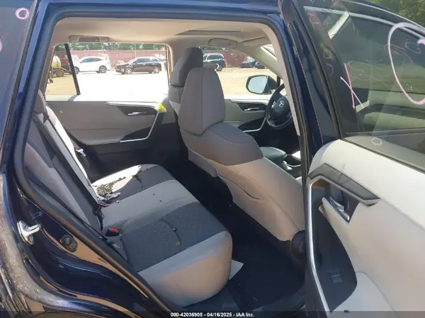 2T3W1RFV5NW218663 2022 TOYOTA RAV 4 - Image 8