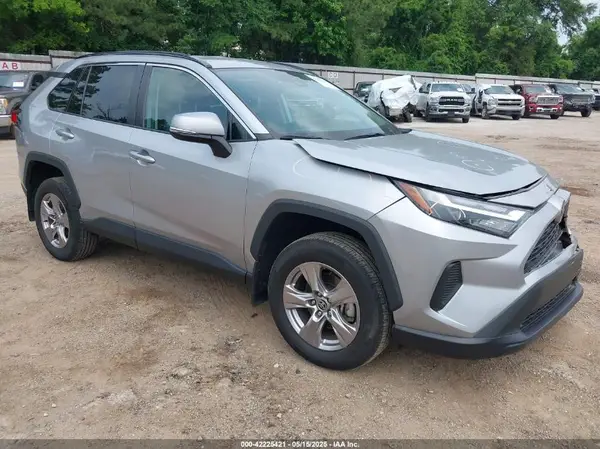 2T3W1RFV5NW221028 2022 TOYOTA RAV 4 - Image 1