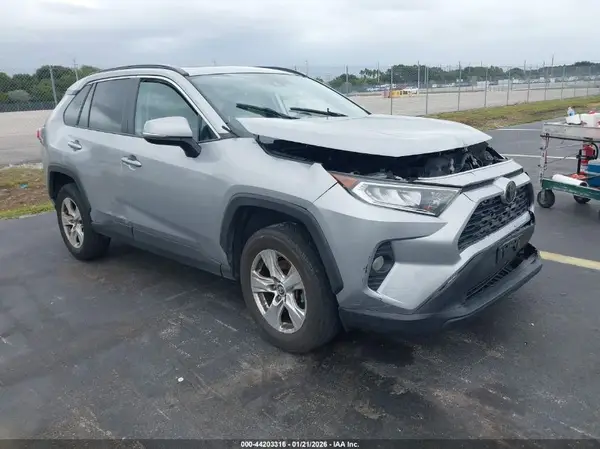 2T3W1RFV6KW054660 2019 TOYOTA RAV 4 - Image 1