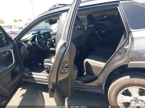 2T3W1RFV6LC081800 2020 TOYOTA RAV 4 - Image 8