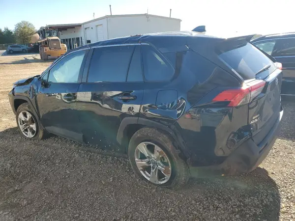 2T3W1RFV6MC135016 2021 TOYOTA RAV 4 - Image 2