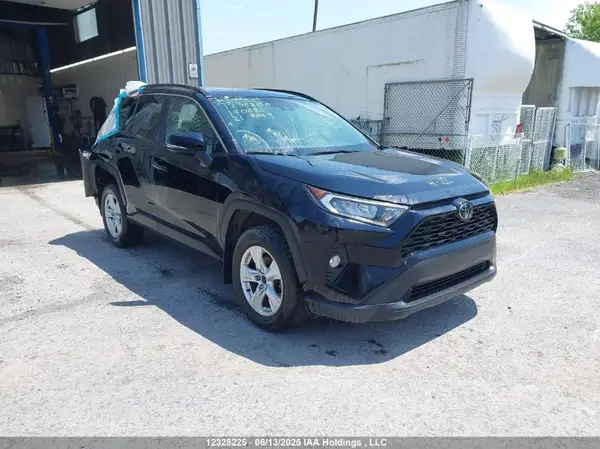 2T3W1RFV6MC140281 2021 TOYOTA RAV 4 - Image 1