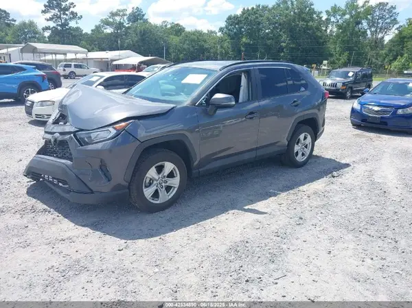 2T3W1RFV6MC148624 2021 TOYOTA RAV 4 - Image 2