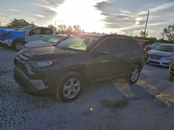 2T3W1RFV6MC163656 2021 TOYOTA RAV 4 - Image 1