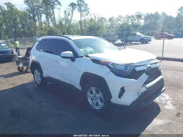 2T3W1RFV6MC167531 2021 TOYOTA RAV 4 - Image 1