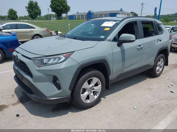 2T3W1RFV6MW152395 2021 TOYOTA RAV 4 - Image 2