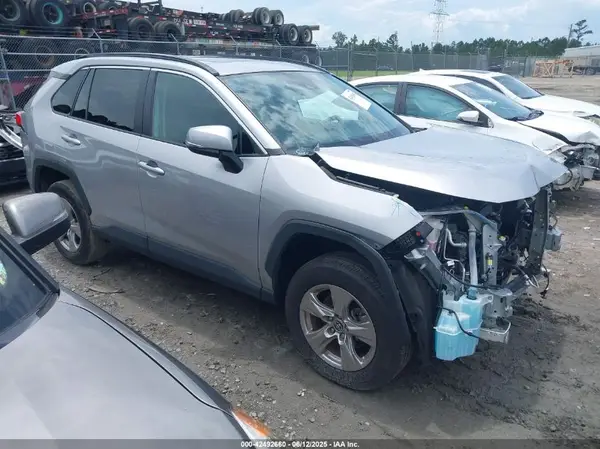 2T3W1RFV6NC176814 2022 TOYOTA RAV 4 - Image 1