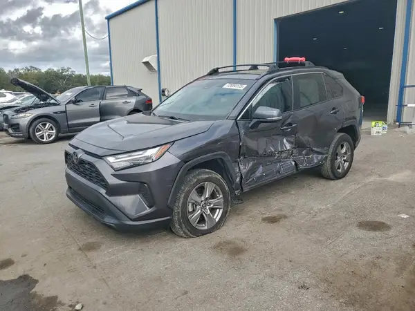 2T3W1RFV6NC181737 2022 TOYOTA RAV 4 - Image 1