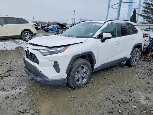 2T3W1RFV6NC186520 2022 TOYOTA RAV 4 - Image 1